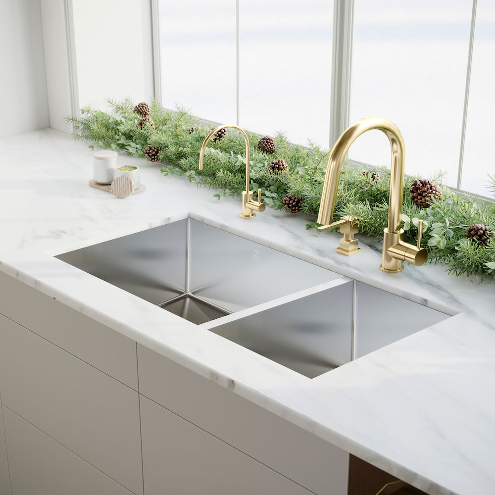 ZLINE 33 in. Chamonix Undermount Double Bowl Stainless Steel Kitchen Sink with Bottom Grid (SR60D-33)