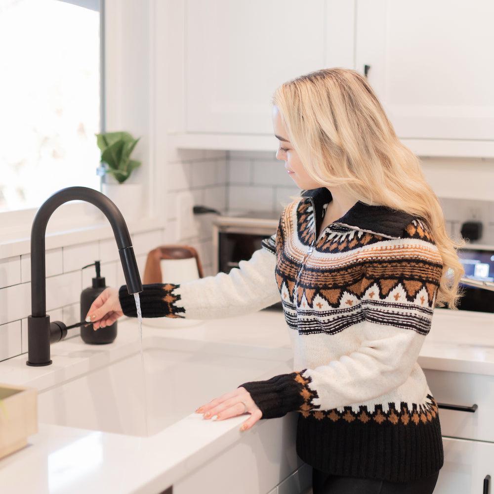ZLINE Autograph Edition Gemini Pull Down Single Handle Kitchen Faucet in Matte Black (GEM-KF-MB)