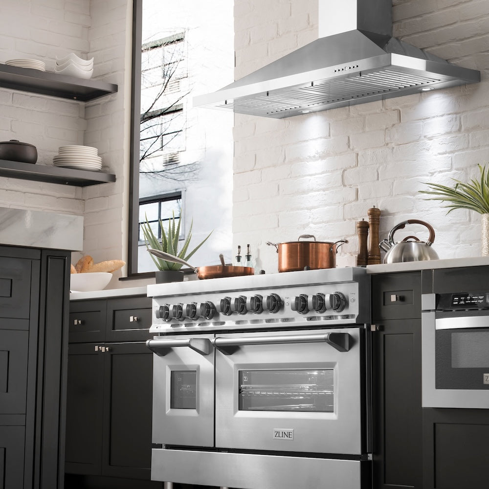 ZLINE 48 in. 6.0 cu. ft. Range with Natural Gas Stove and Natural Gas Oven in Stainless Steel, Open Box-Excellent Condition