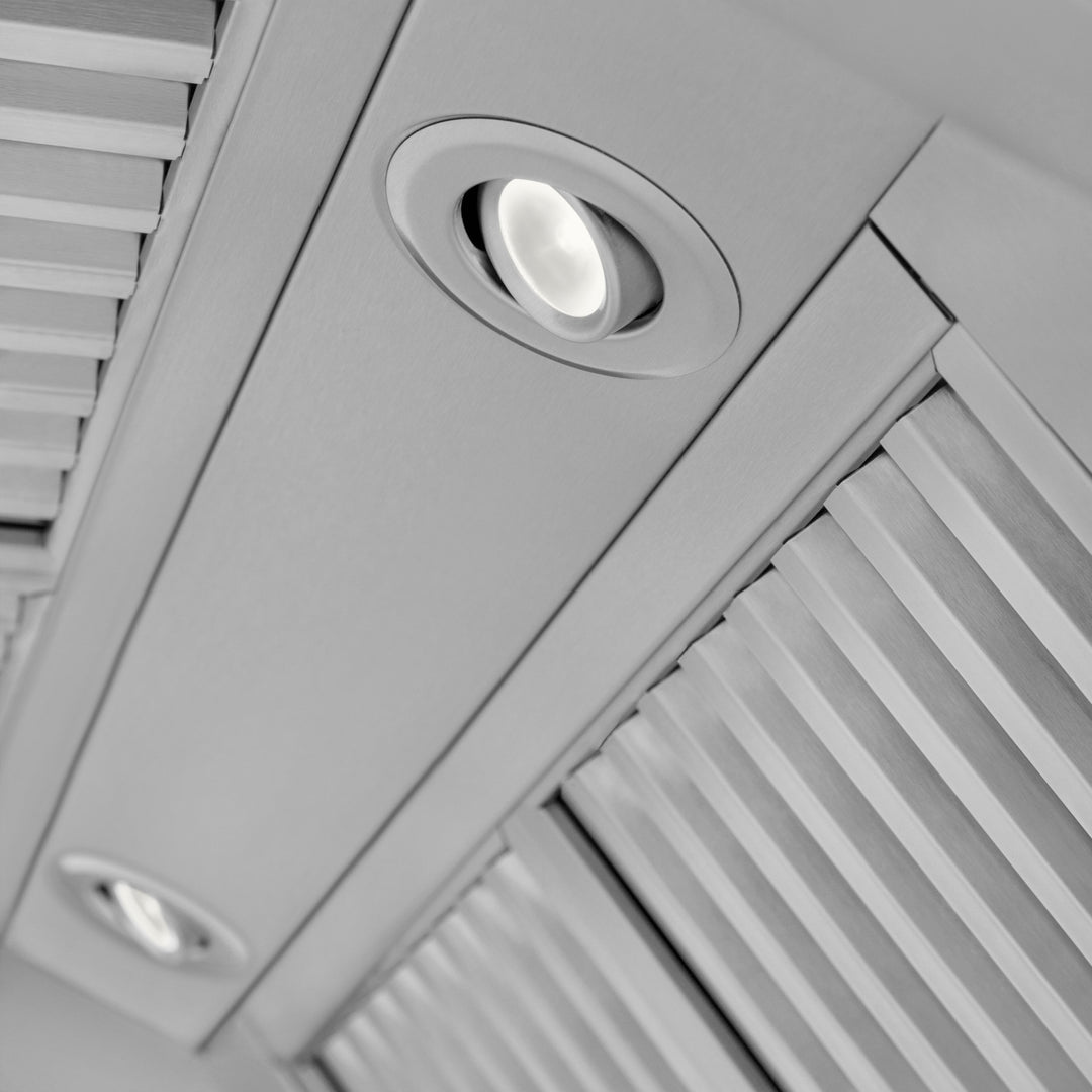 ZLINE 36 in. Professional Convertible Vent Wall Mount Range Hood in Stainless Steel, Open Box-Excellent Condition