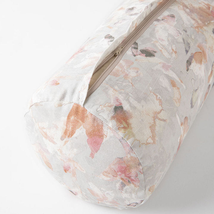 Halfmoon Cylindrical Bolster Sfumato zip closeup